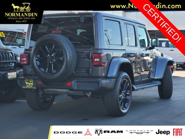 Certified 2025 Jeep Wrangler Unlimited Sahara AWD/4WD image 3