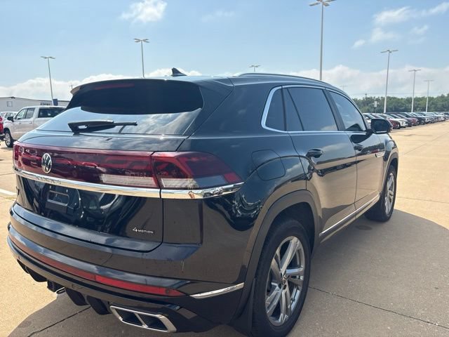 Used 2024 Volkswagen Atlas Cross Sport SEL R-Line AWD/4WD image 3