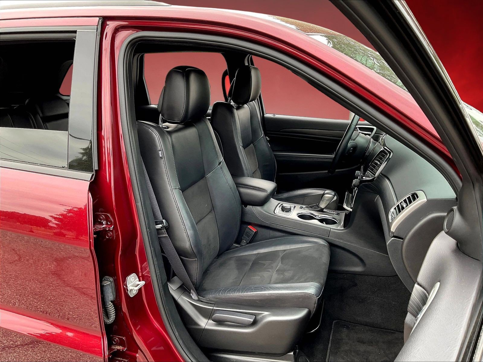 Used 2022 Jeep Grand Cherokee Laredo X AWD/4WD image 28