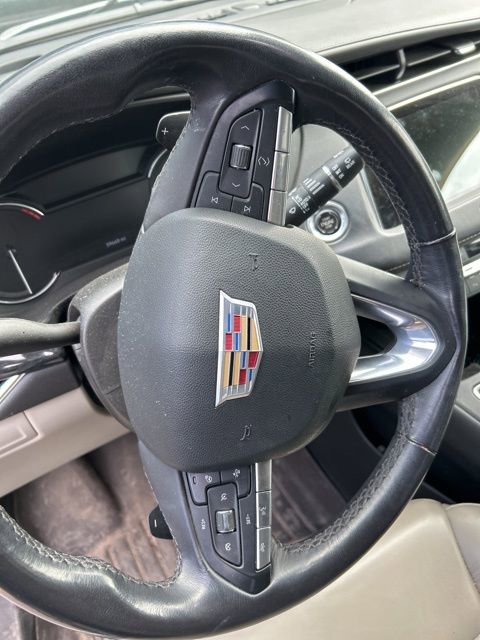Used 2021 Cadillac XT4 Premium Luxury w/ Enhanced Visibility Package AWD/4WD image 13