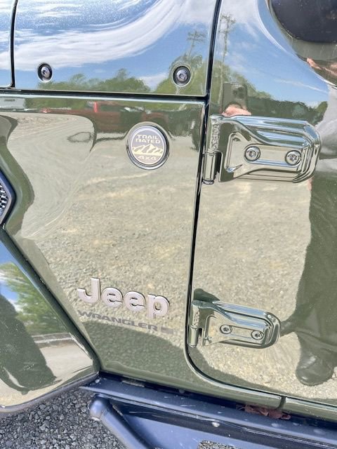 Used 2023 Jeep Wrangler Unlimited Rubicon 392 w/ Xtreme Recon 35" Tire Package AWD/4WD image 15