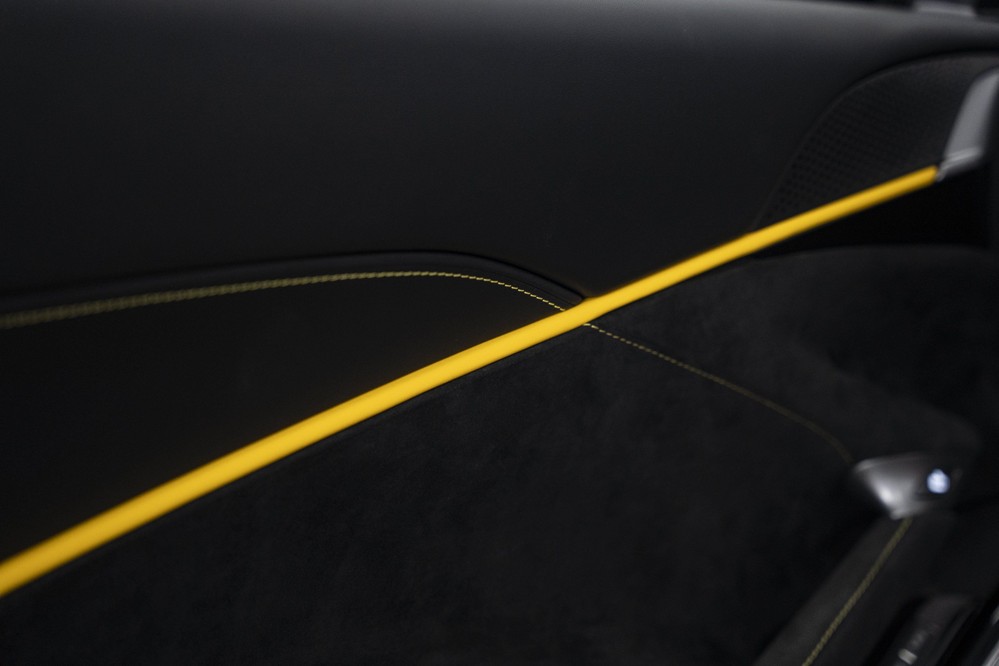 Used 2026 Ferrari Roma Spider RWD image 22