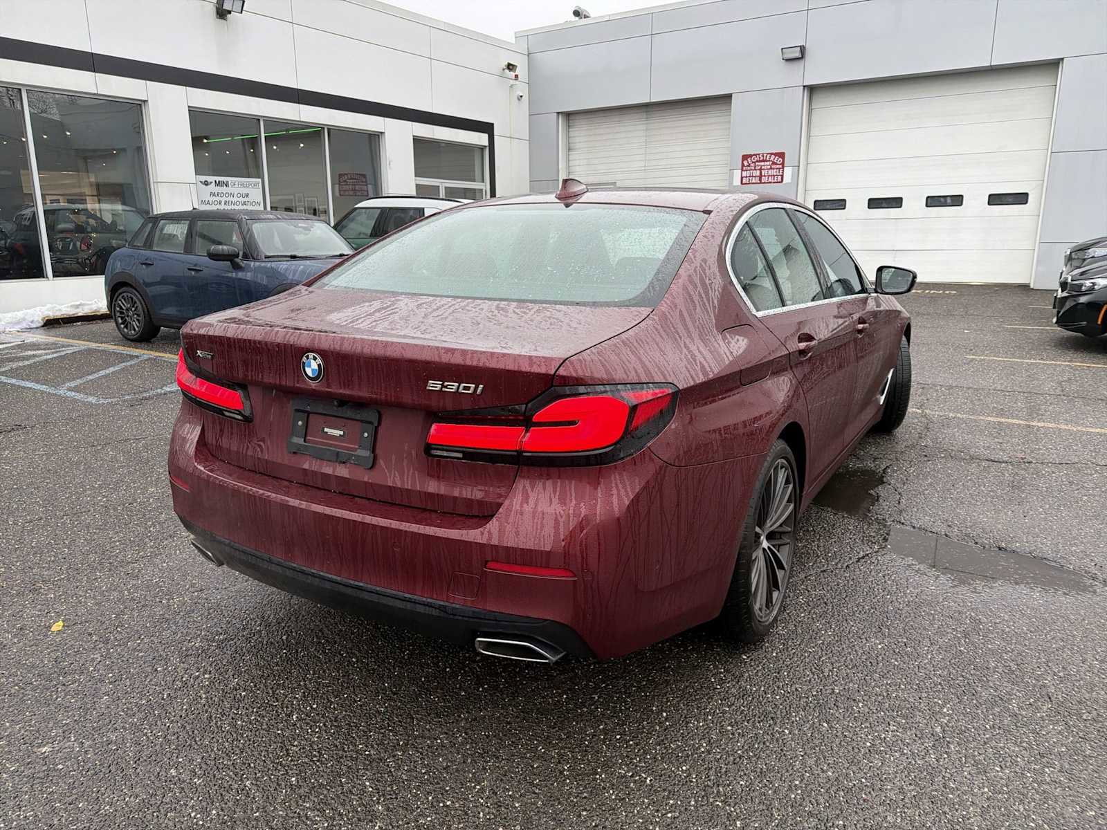 Certified 2023 BMW 530i xDrive w/ Convenience Package image 6