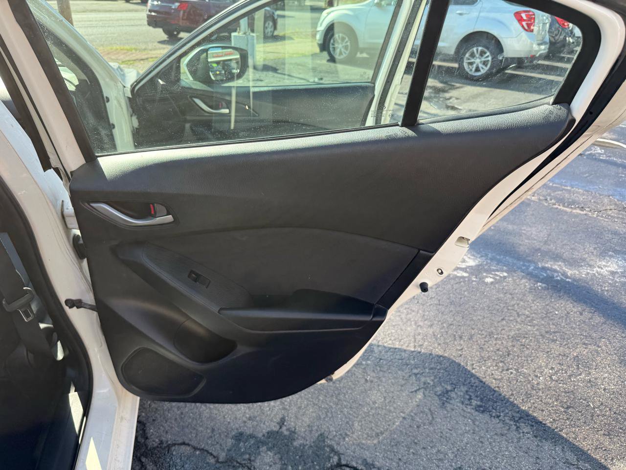 Used 2015 MAZDA MAZDA3 i Sport FWD image 27