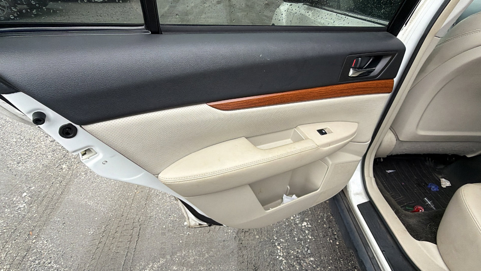 Used 2013 Subaru Outback 2.5i Limited w/ Moonroof Pkg image 23