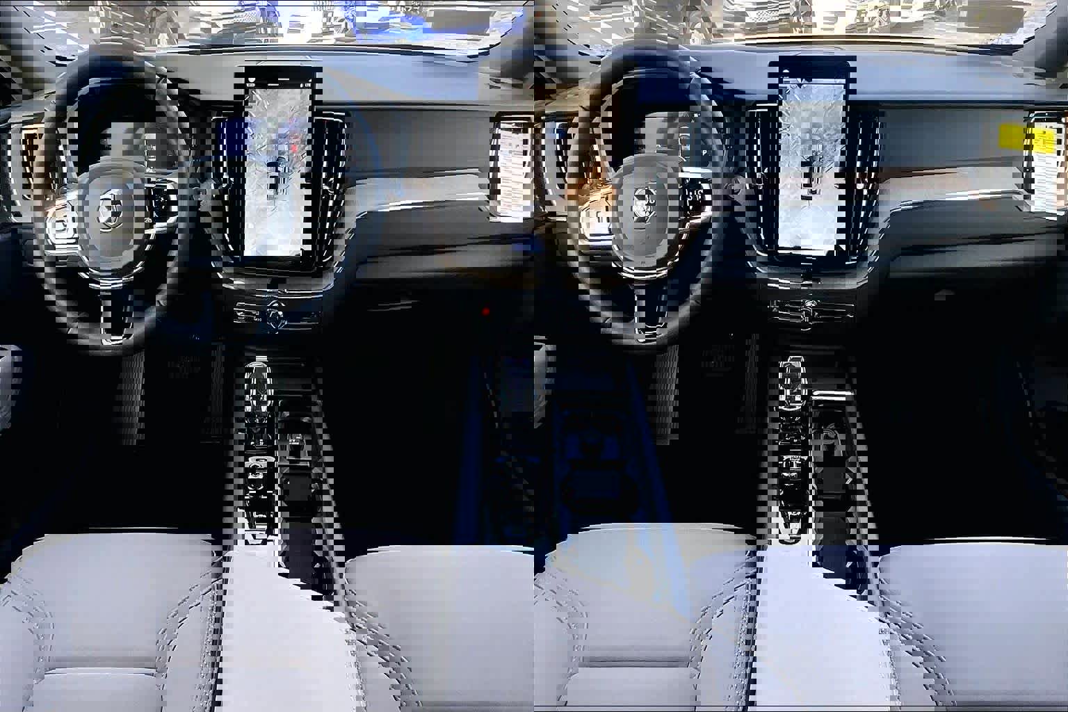 New 2026 Volvo XC60 B5 Plus w/ Protection Package Premier AWD/4WD image 7