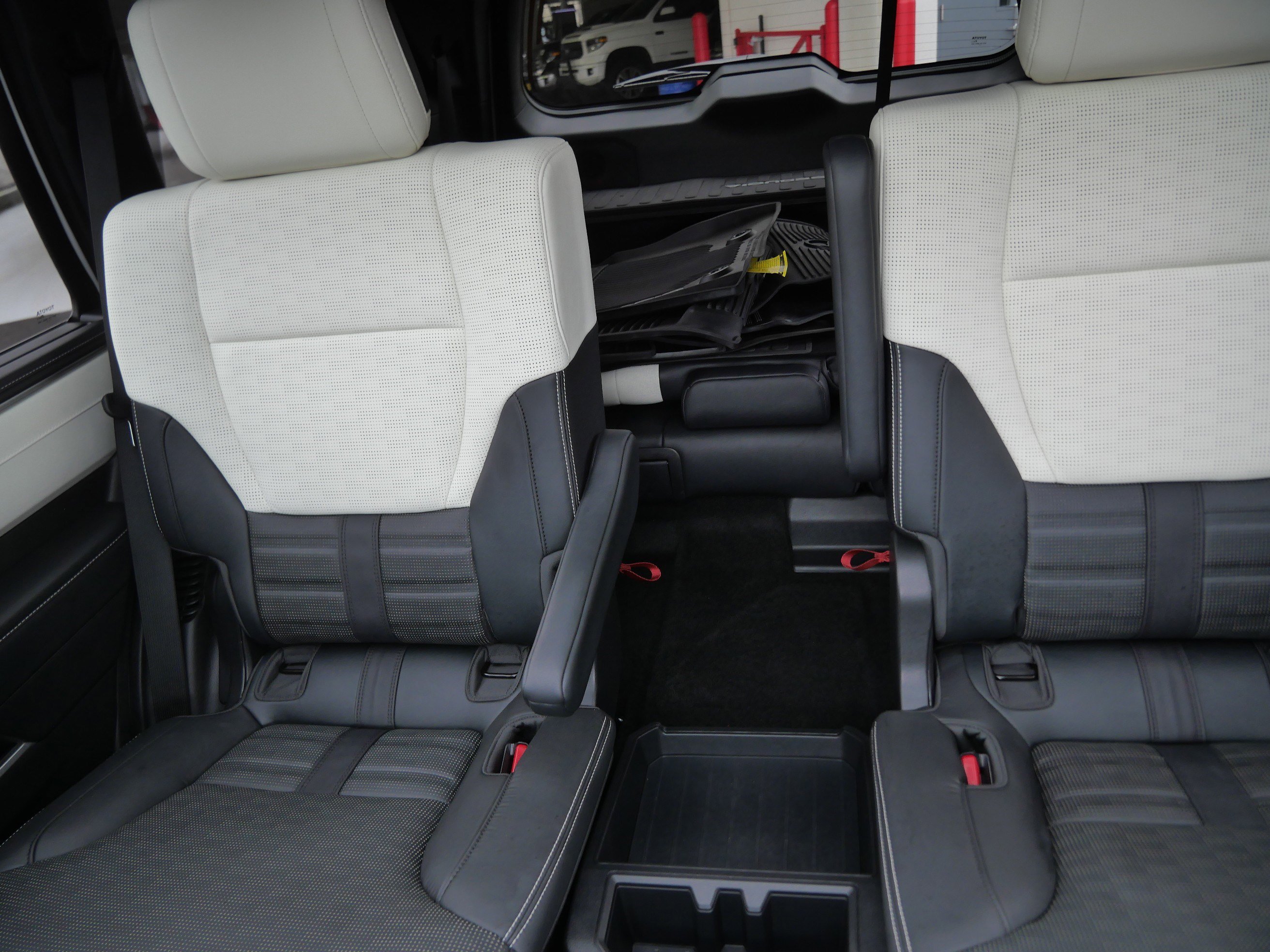 Certified 2025 Toyota Sequoia Capstone image 14