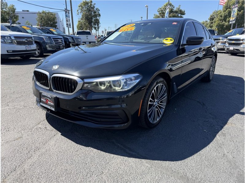 Used 2020 BMW 530i w/ Premium Package image 3