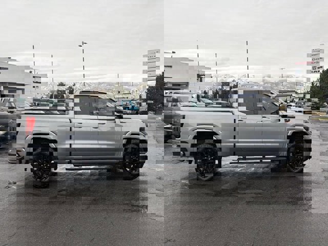 Used 2024 GMC Sierra 1500 Elevation w/ LPO, Elevation Black Package image 3