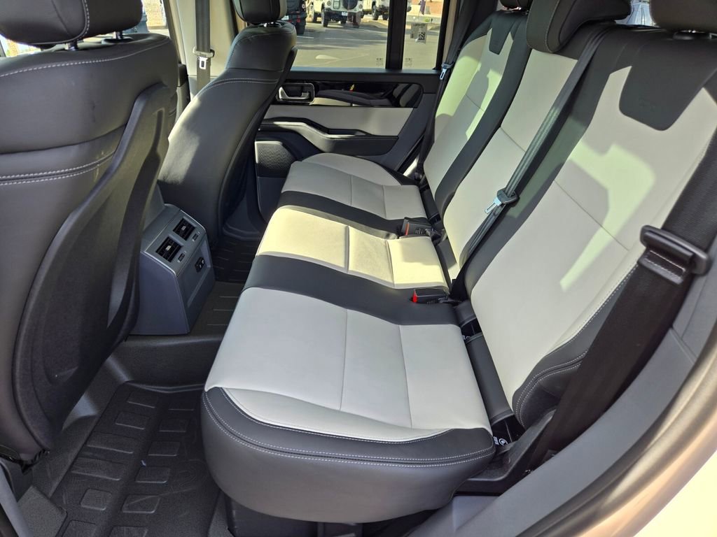 New 2025 INEOS Grenadier Fieldmaster Edition image 12