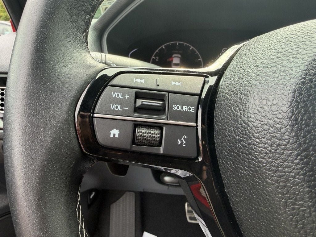 Used 2025 Honda Civic Sport image 12