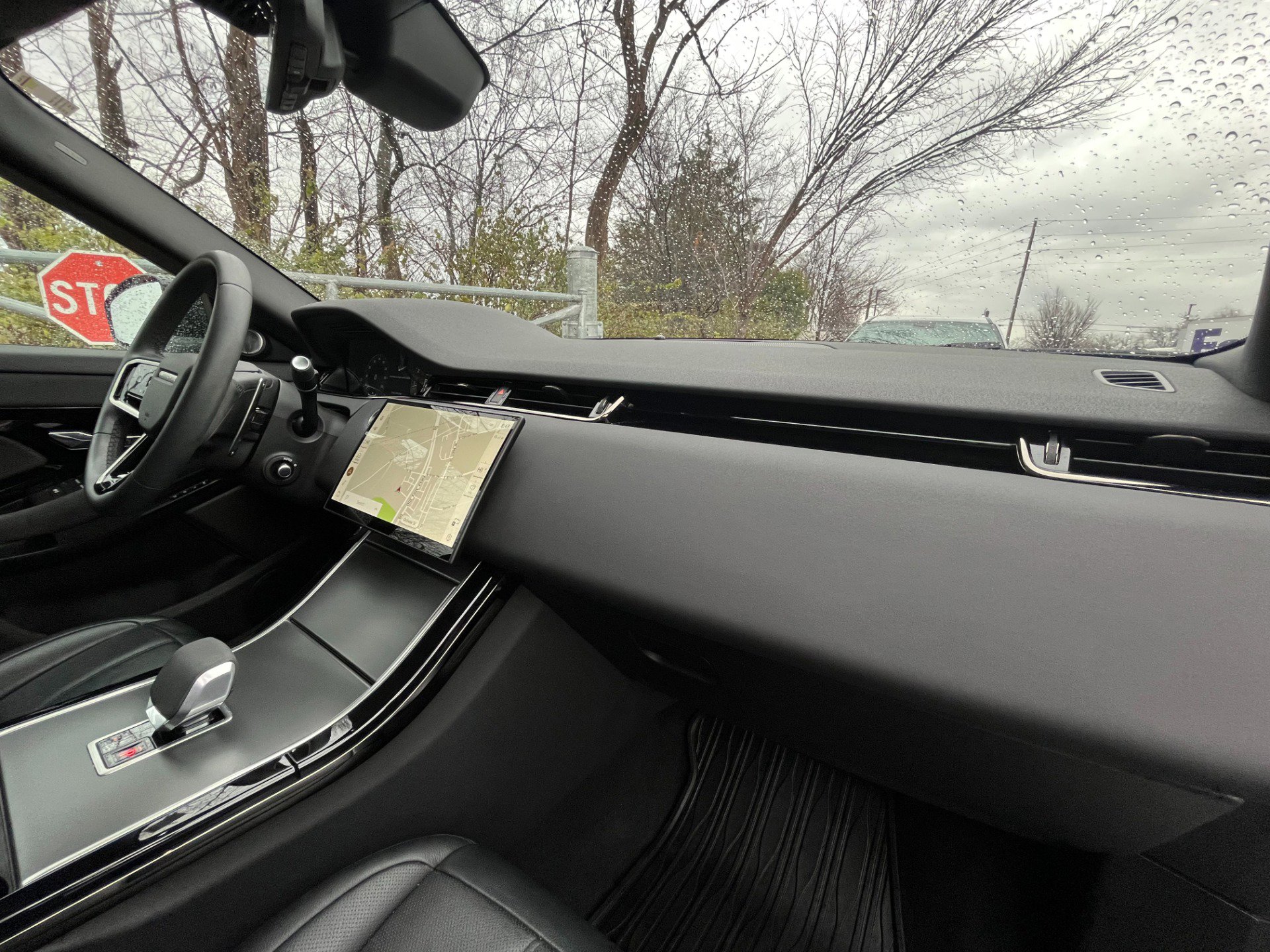 Used 2024 Land Rover Range Rover Evoque Dynamic SE image 32