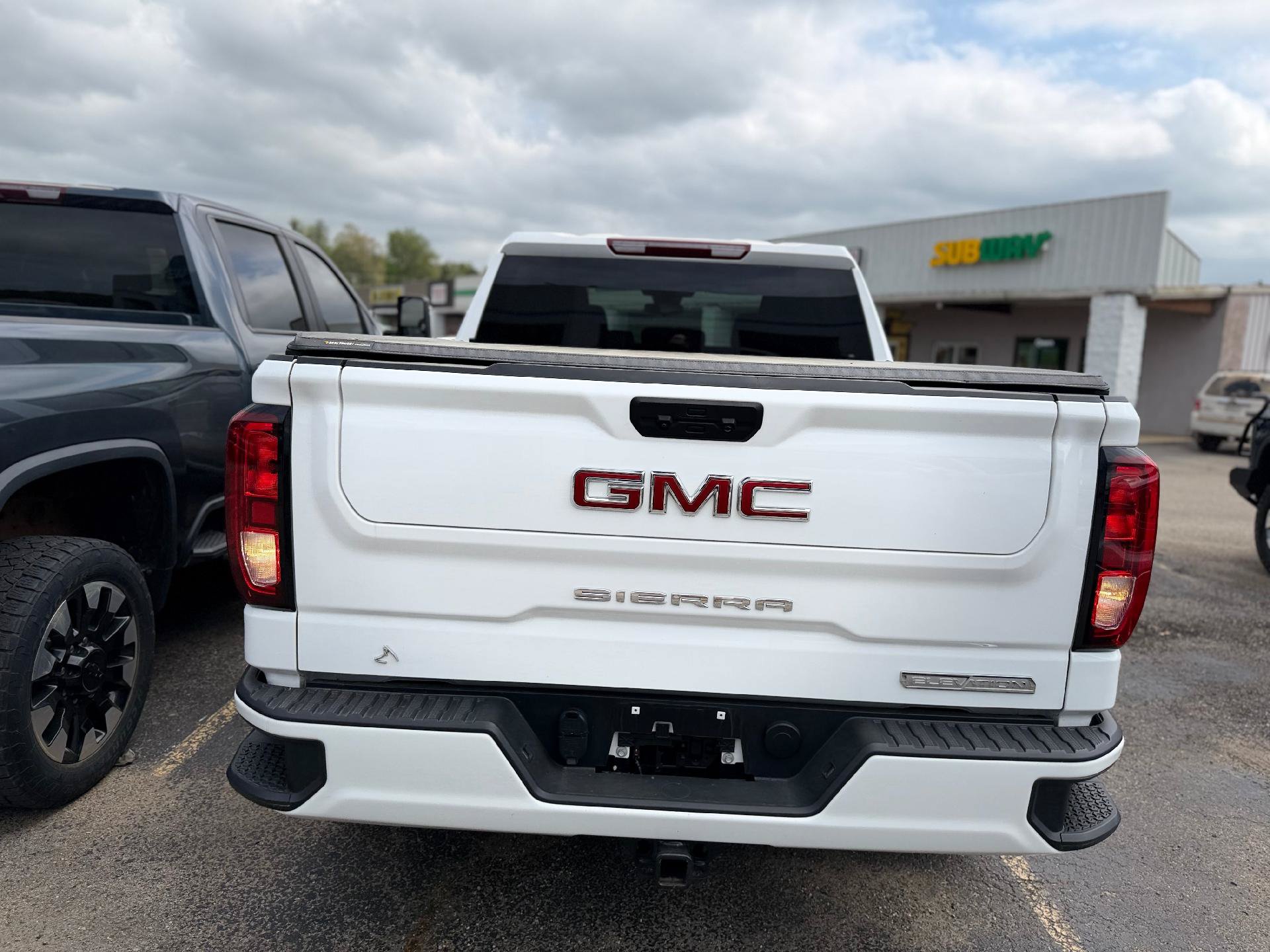 Used 2025 GMC Sierra 1500 Elevation AWD/4WD image 4