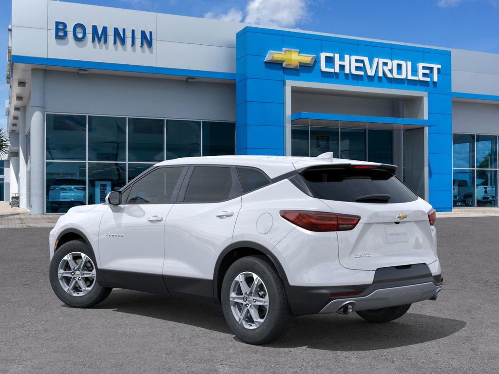 New 2026 Chevrolet Blazer LT image 4