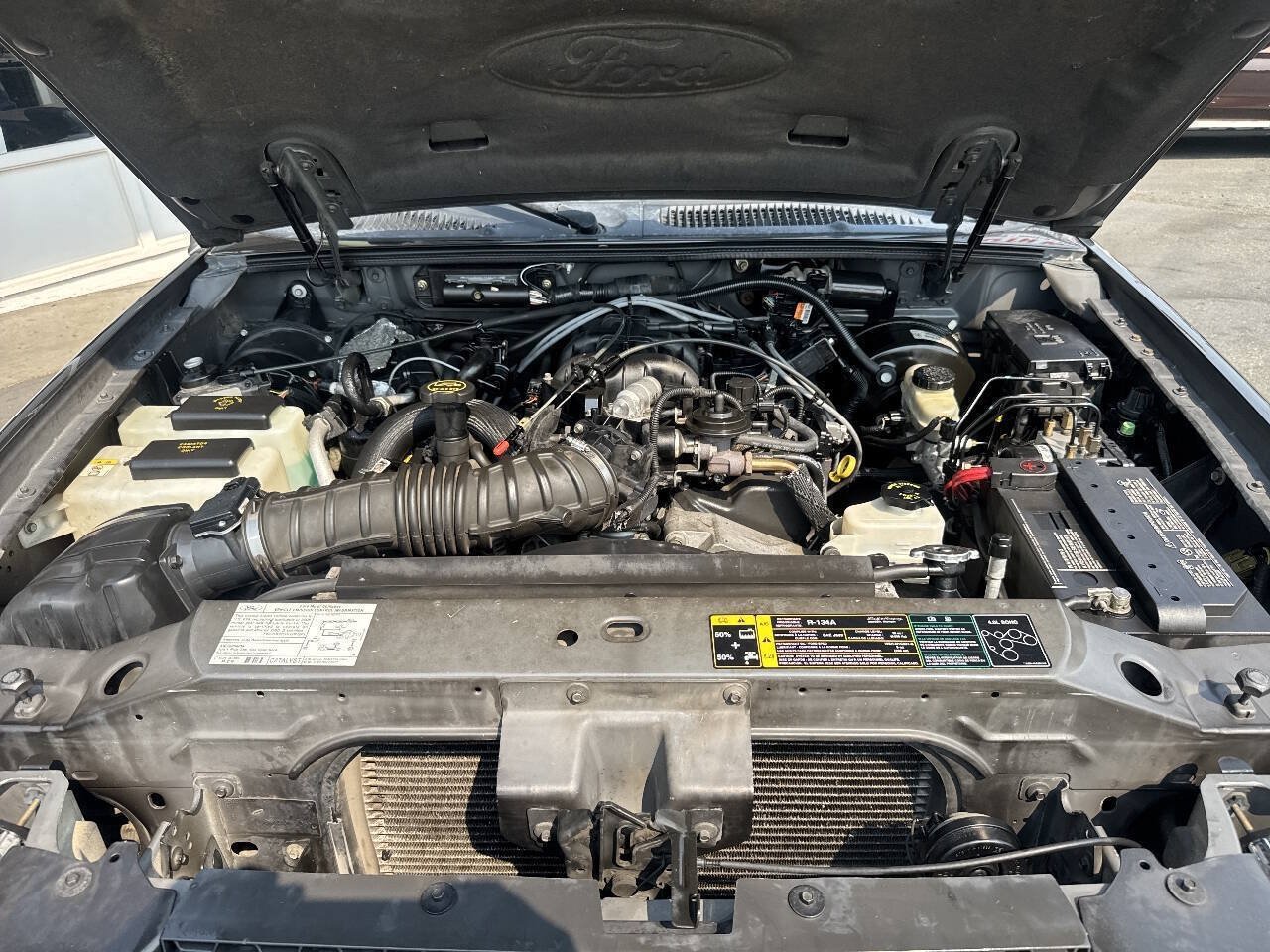 Used 2005 Ford Explorer Sport Trac Adrenalin AWD/4WD image 12