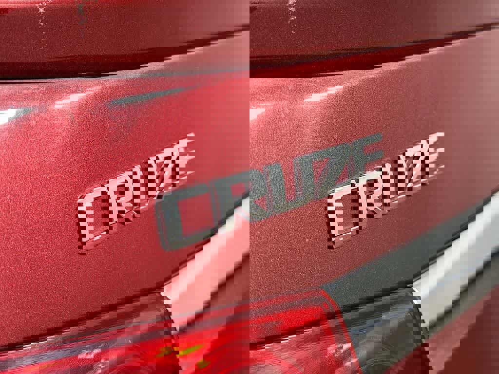 Used 2015 Chevrolet Cruze LT image 7