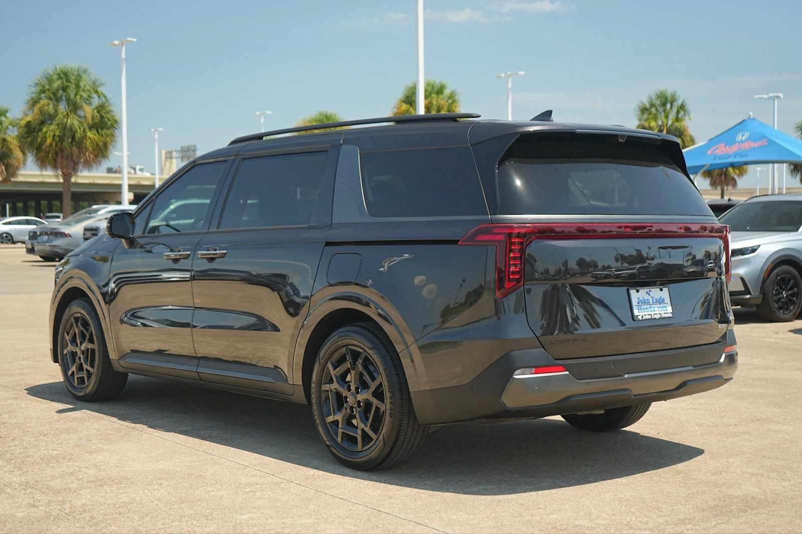 Used 2026 Kia Carnival SX Prestige FWD image 4