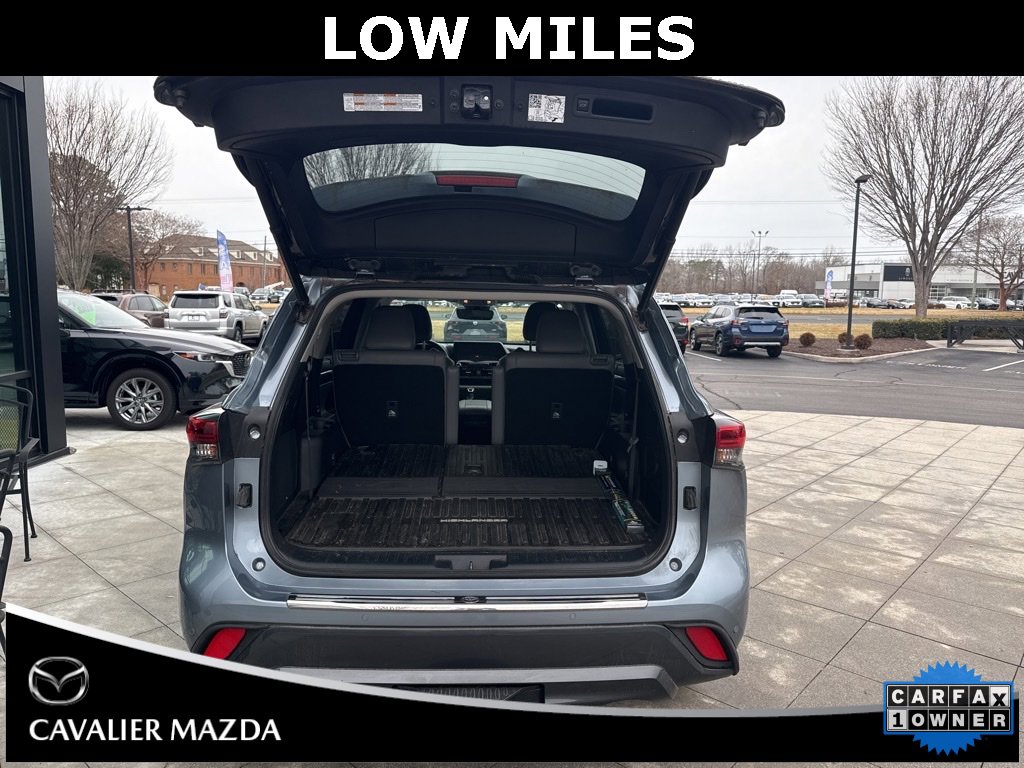 Used 2022 Toyota Highlander Limited image 4