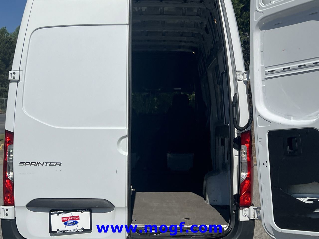 Used 2025 Mercedes-Benz Sprinter 2500 image 20