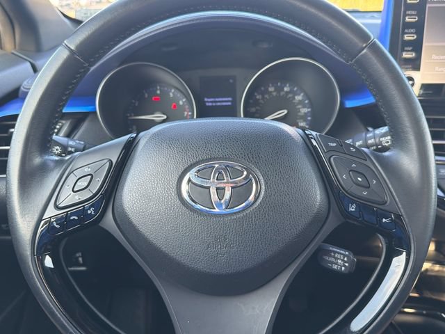 Used 2020 Toyota C-HR XLE FWD image 24