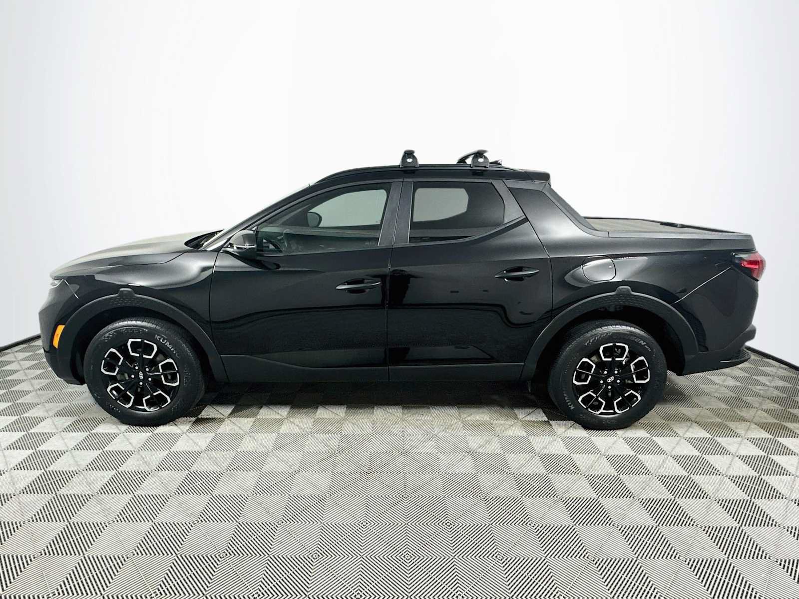 Used 2023 Hyundai Santa Cruz SEL w/ Activity Package AWD/4WD image 4