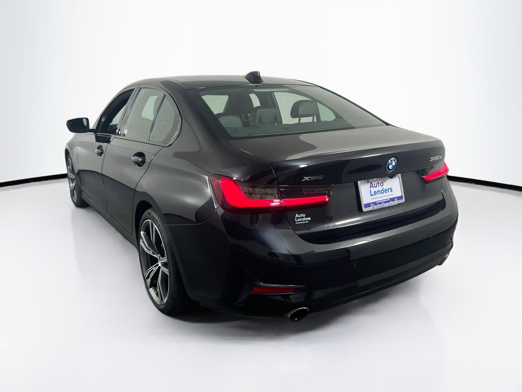 Used 2022 BMW 330e xDrive w/ Premium Package image 7