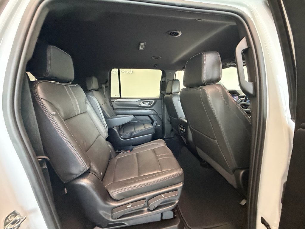 Certified 2023 Chevrolet Suburban RST w/ Luxury Package RWD image 18