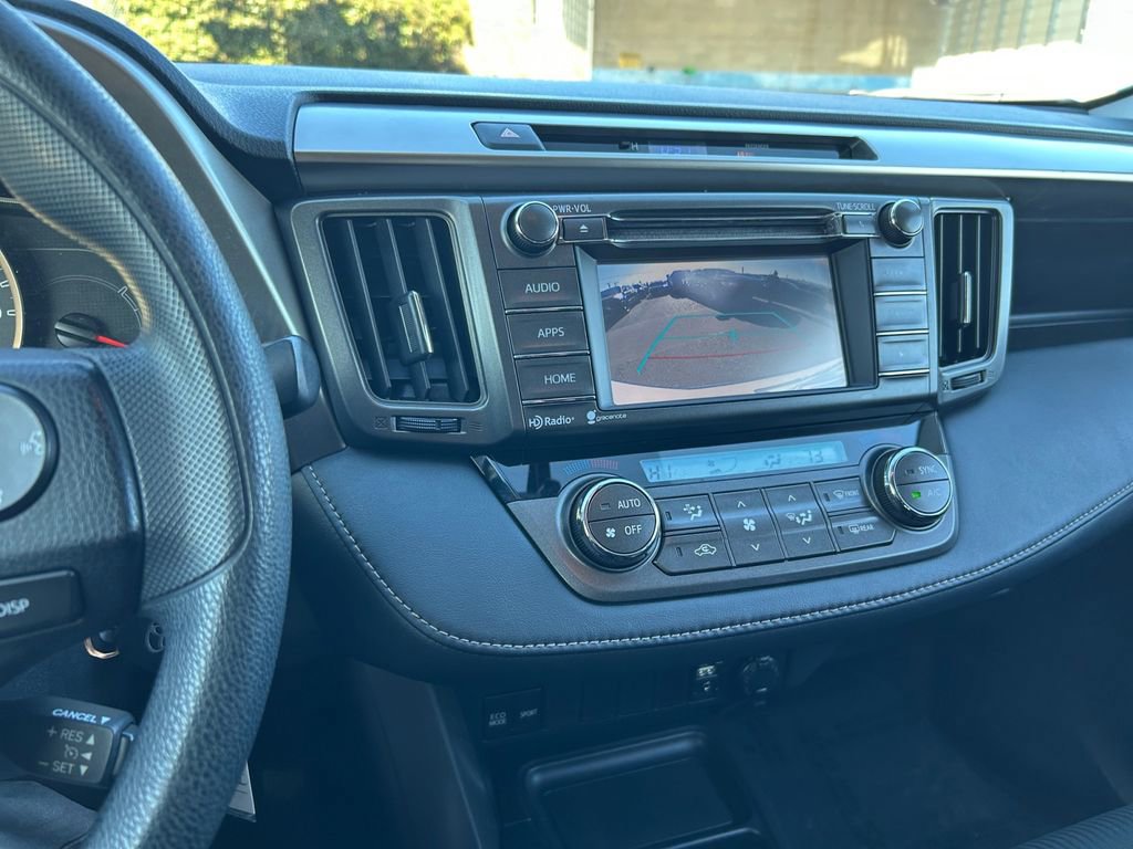 Used 2015 Toyota RAV4 XLE image 19