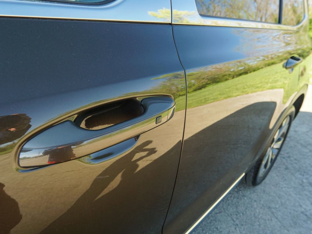 Used 2021 Kia Telluride EX w/ EX Premium Package FWD image 8