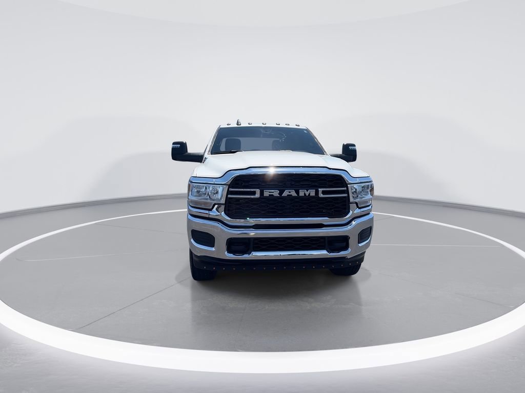 Used 2024 RAM 2500 Tradesman w/ Chrome Appearance Group AWD/4WD image 3