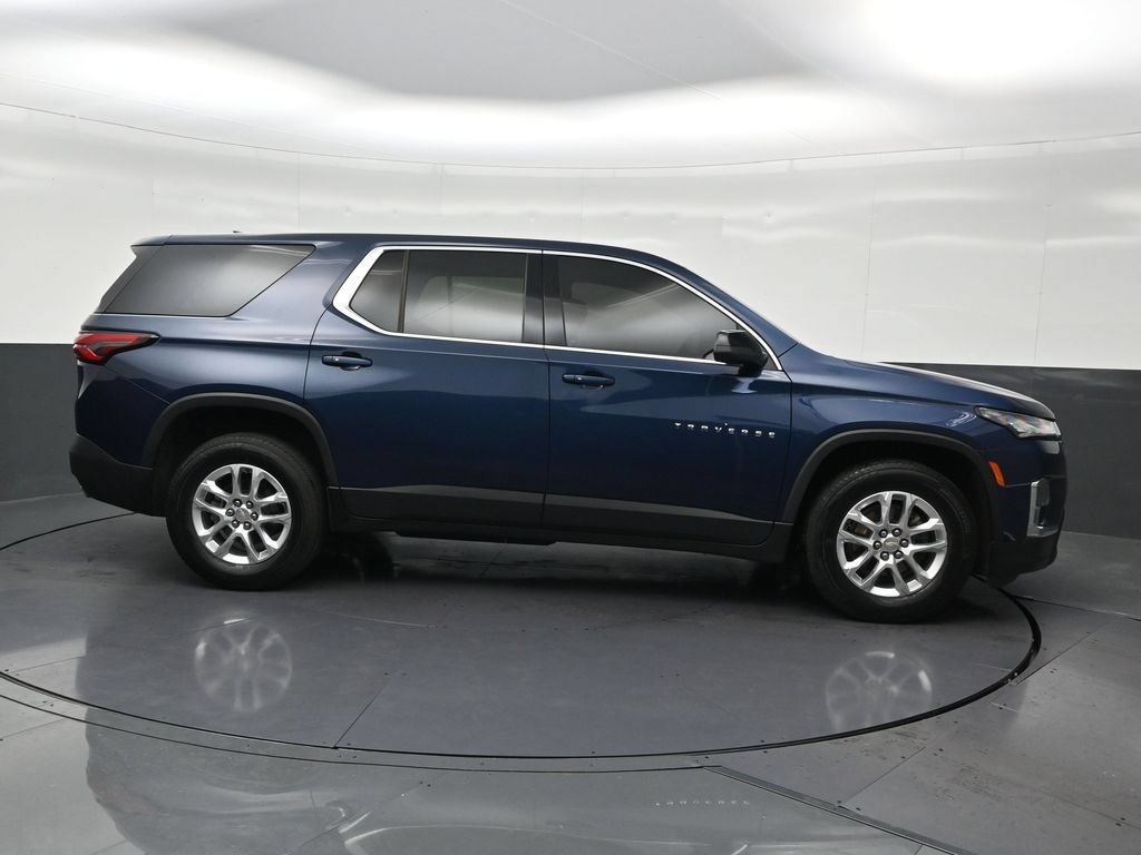 Used 2023 Chevrolet Traverse LS FWD image 7