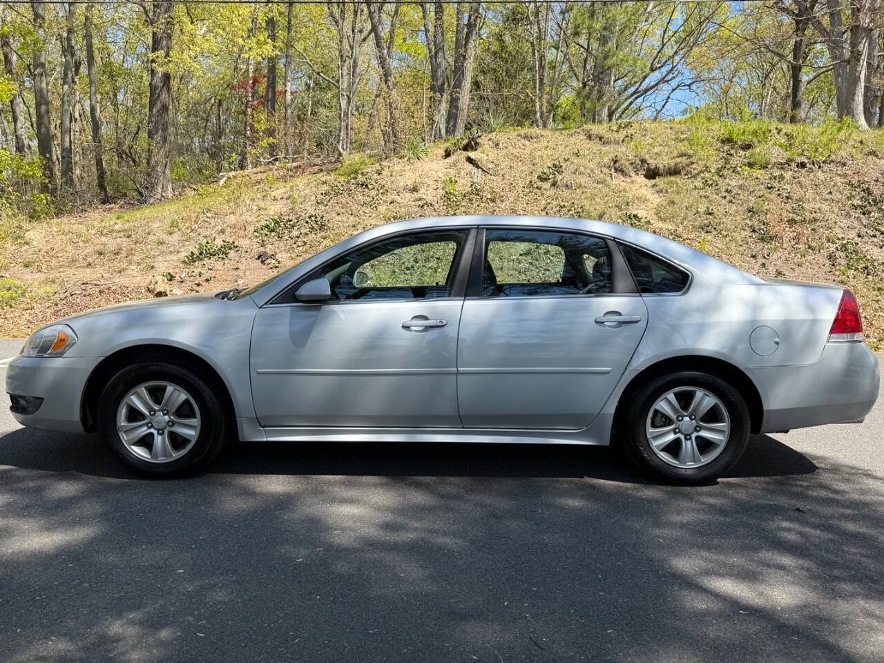 Used 2013 Chevrolet Impala LS FWD image 10