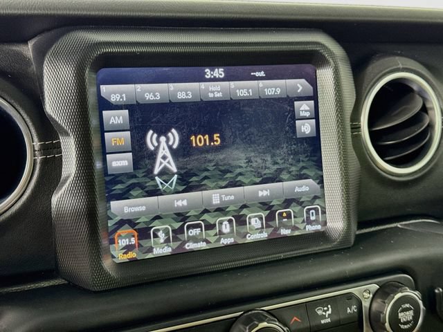 Used 2018 Jeep Wrangler Unlimited Sahara AWD/4WD image 18