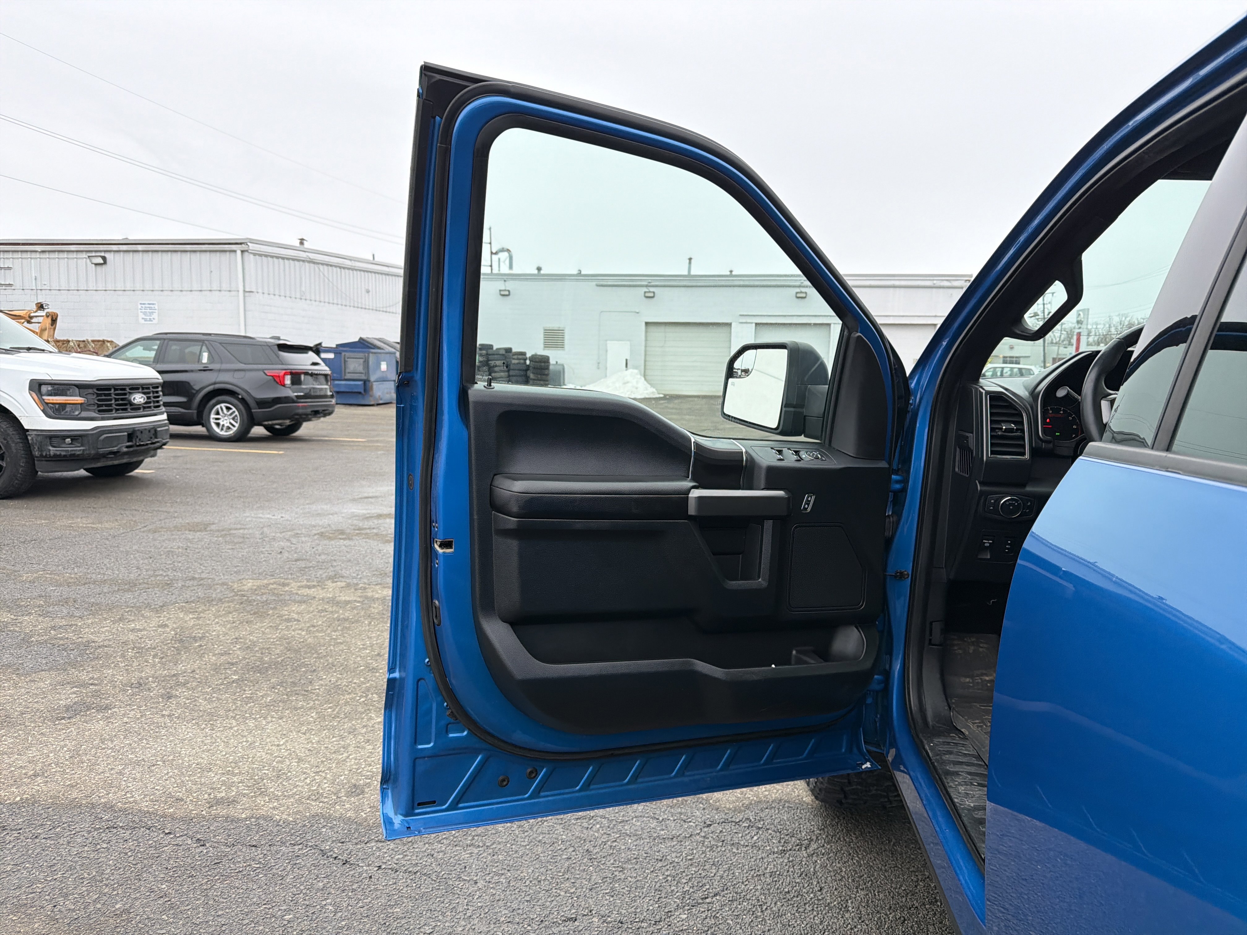 Used 2020 Ford F150 XLT w/ Equipment Group 302A Luxury image 11