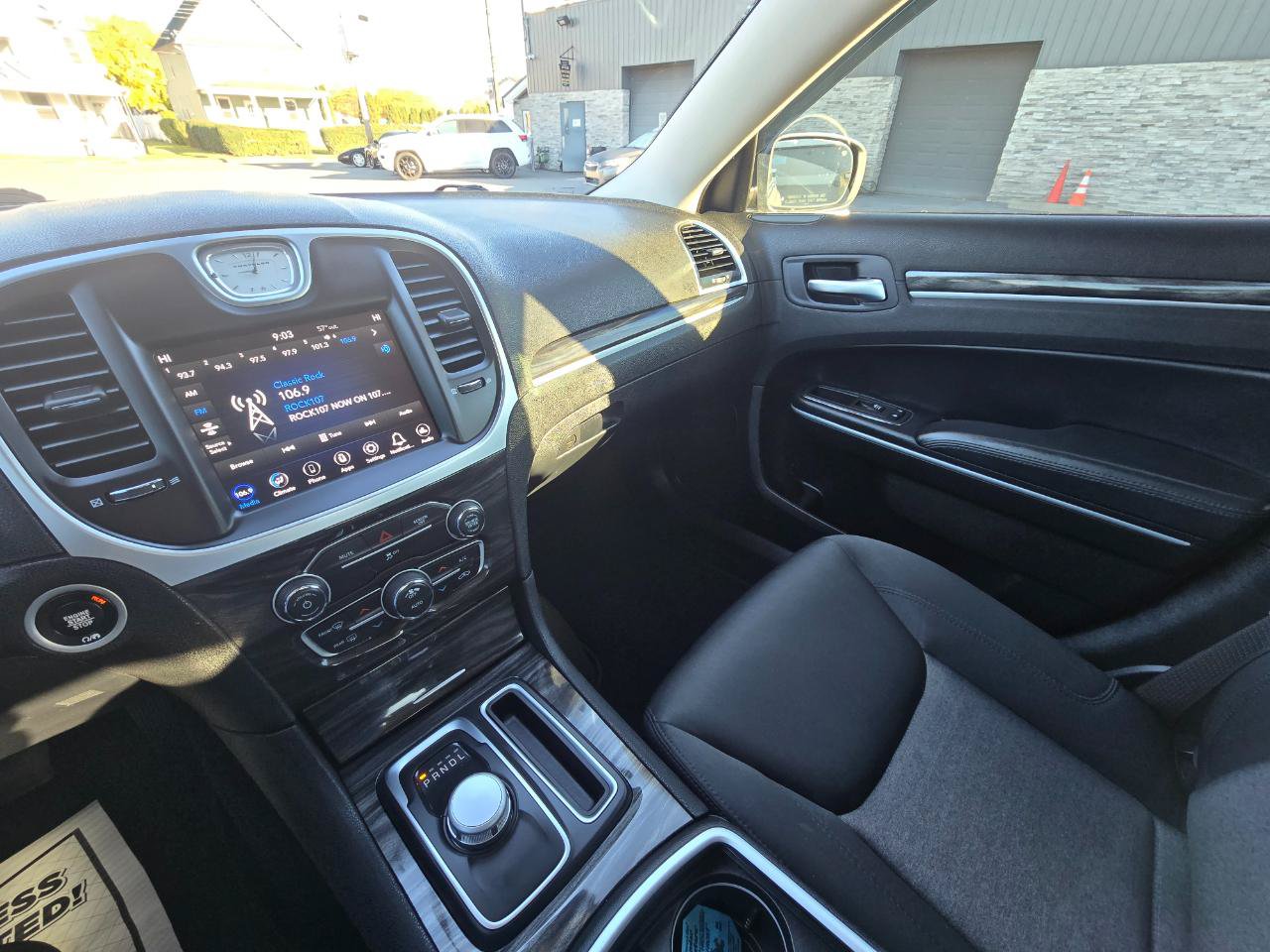 Used 2022 Chrysler 300 Touring w/ Sport Appearance Package AWD/4WD image 10