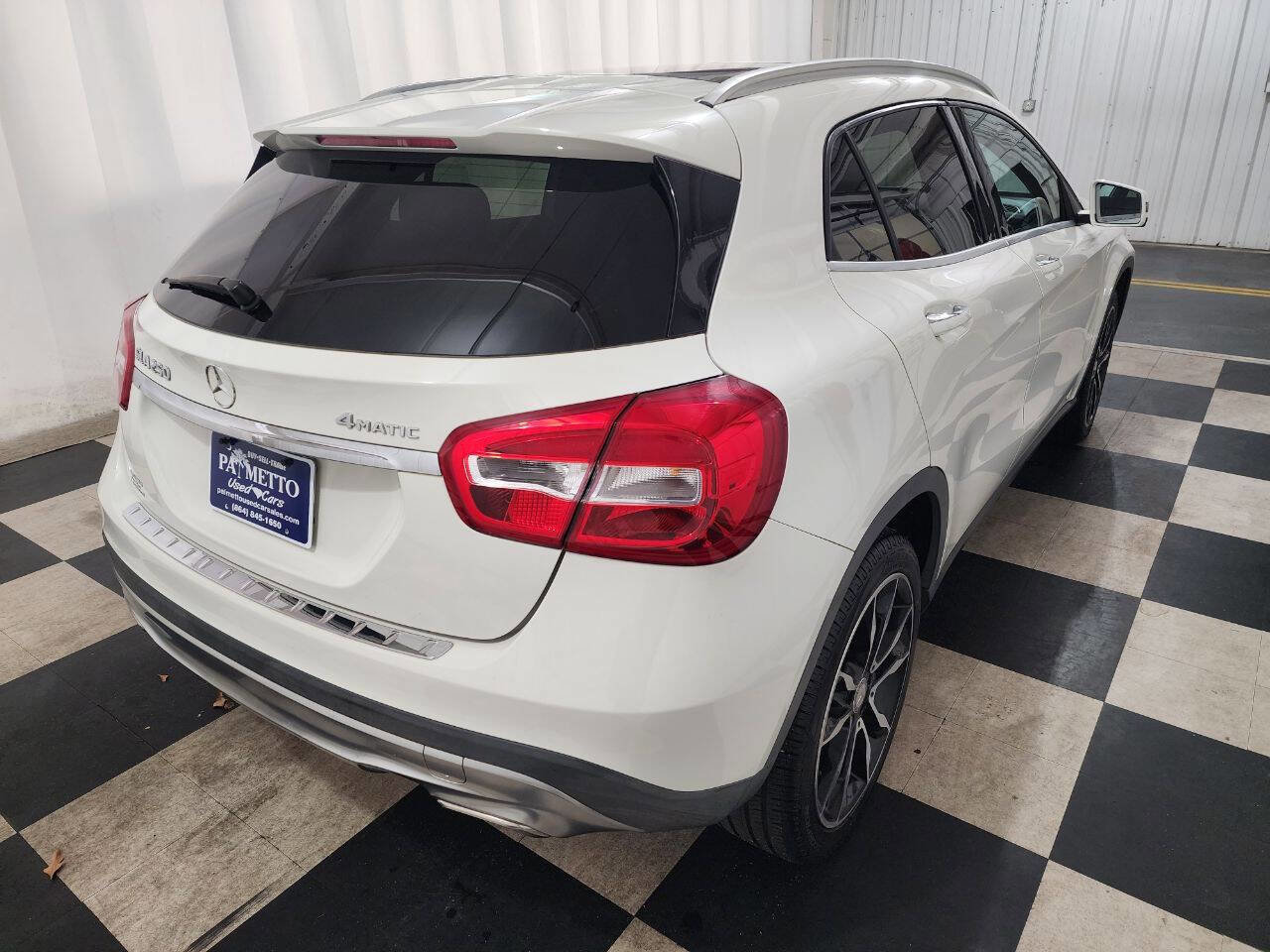 Used 2017 Mercedes-Benz GLA 250 4MATIC w/ Premium Package image 5