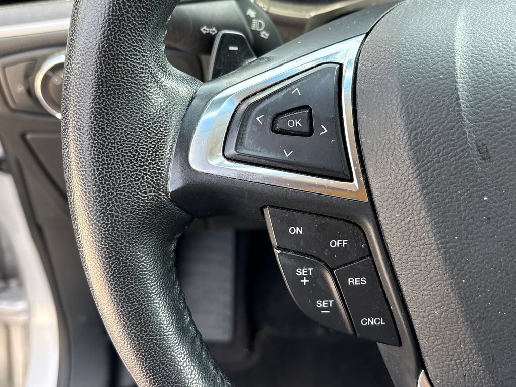 Used 2018 Ford Edge SEL AWD/4WD image 17