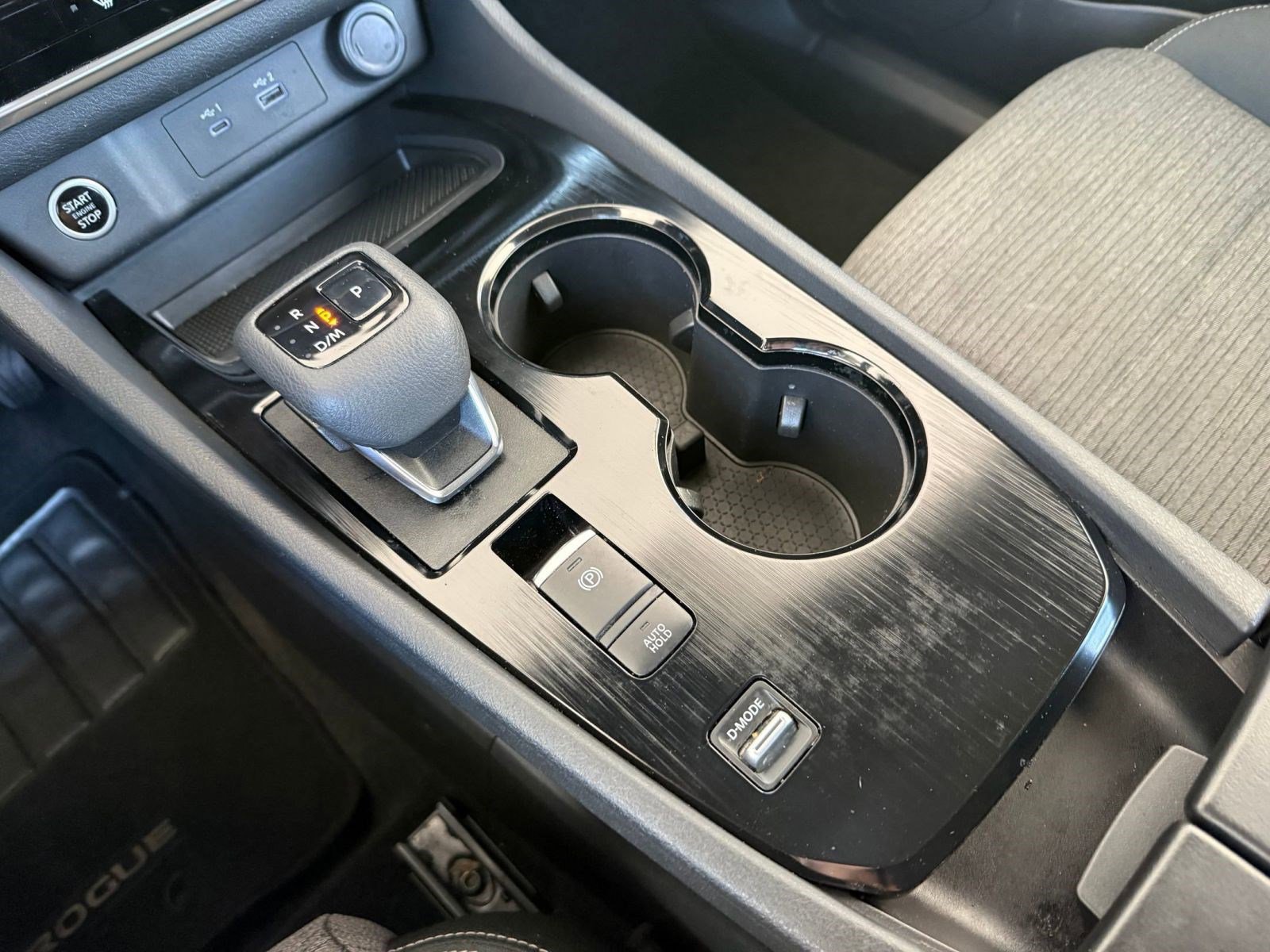 Used 2022 Nissan Rogue S FWD image 19