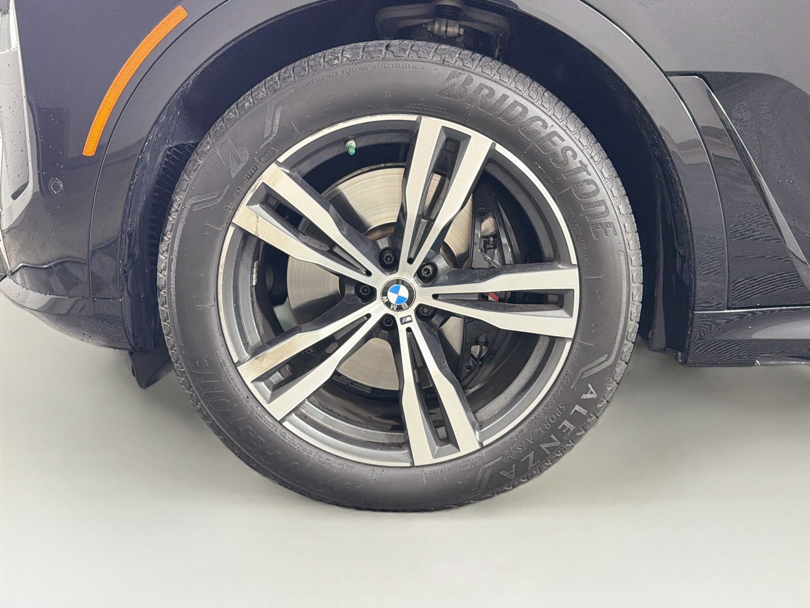 Certified 2024 BMW X7 xDrive40i w/ M Sport Package AWD/4WD image 34