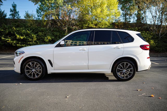 Used 2021 BMW X5 xDrive40i w/ M Sport Package image 3