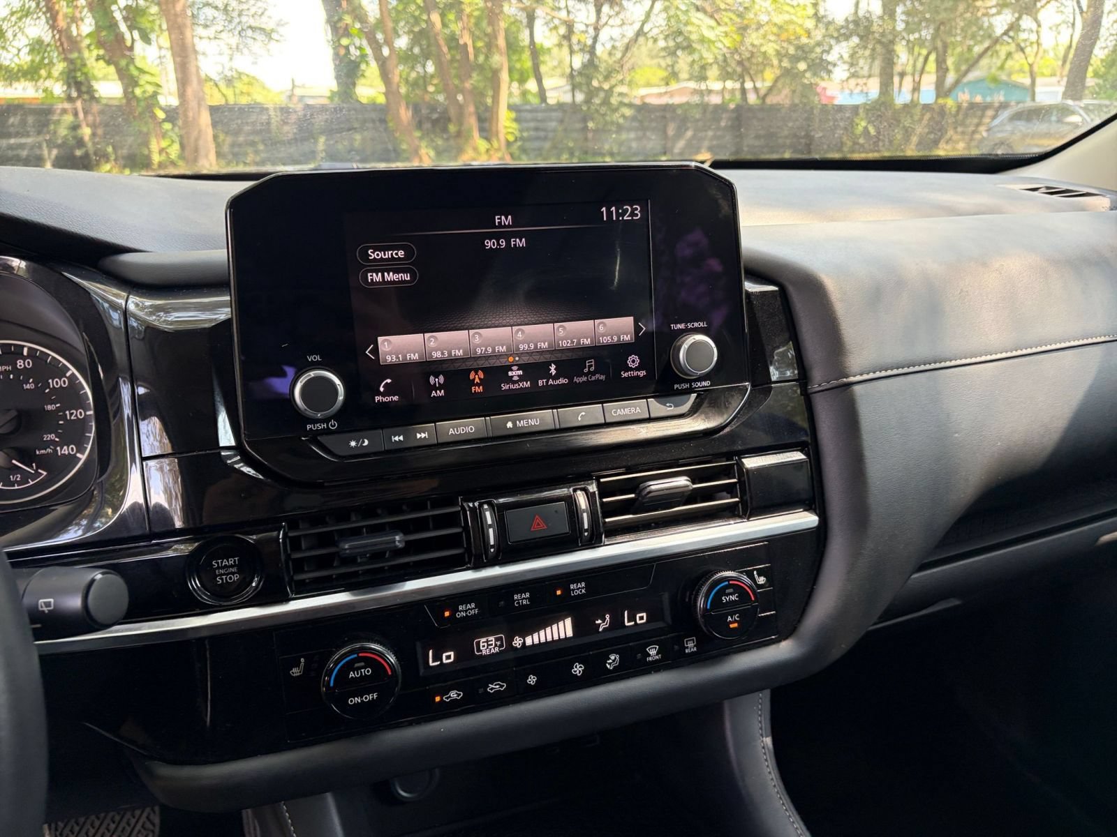 Used 2025 Nissan Pathfinder SV FWD image 20
