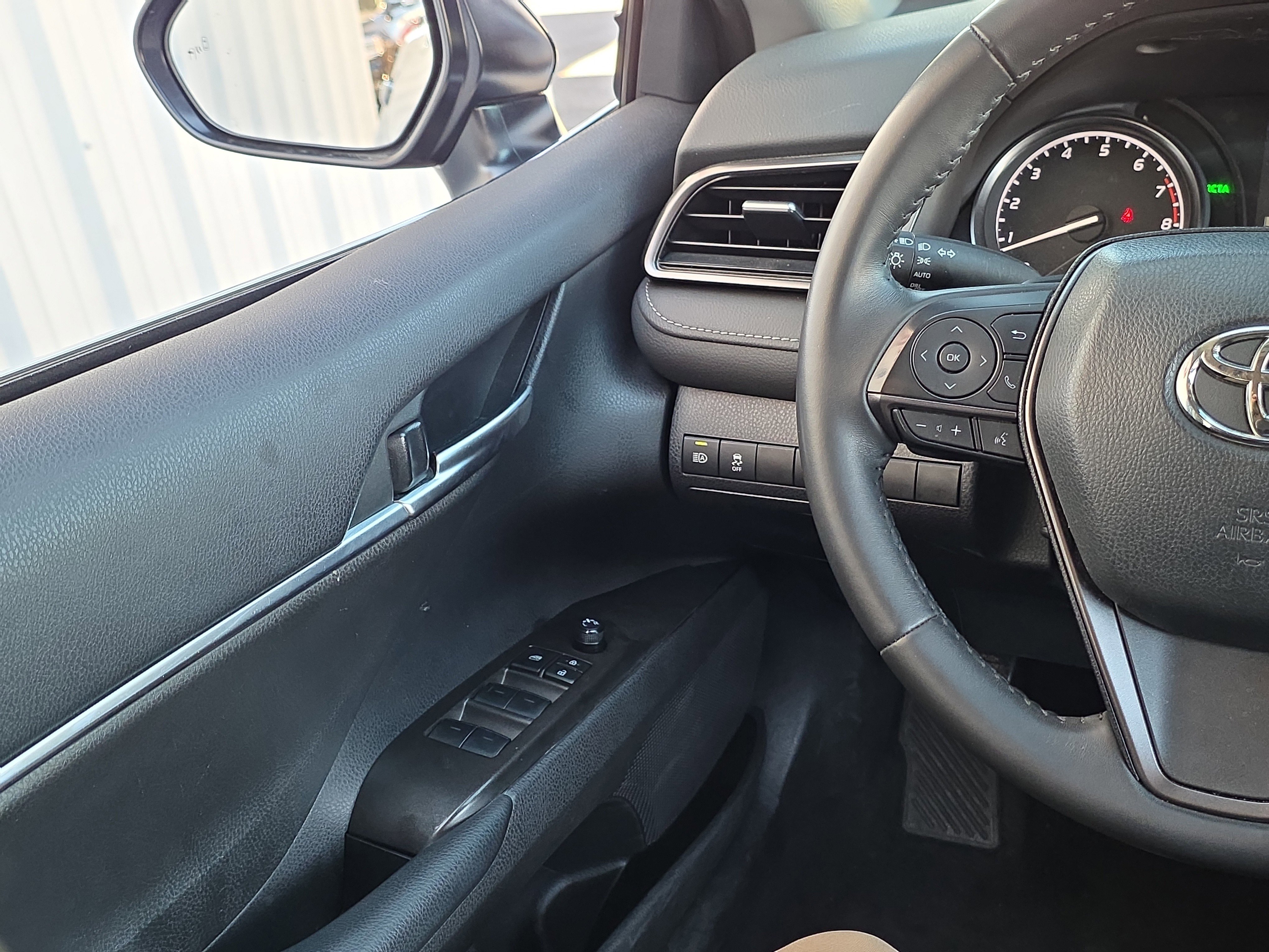 Used 2024 Toyota Camry SE w/ Convenience Package image 23