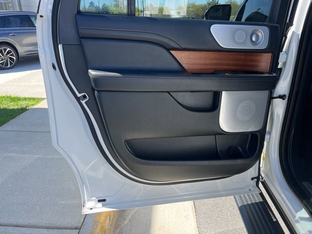 Certified 2023 Lincoln Navigator L Black Label AWD/4WD image 19