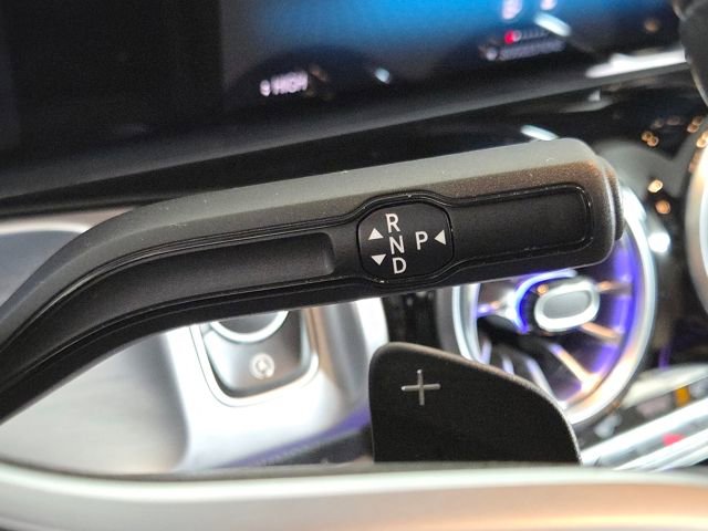 Used 2022 Mercedes-Benz GLB 250 4MATIC image 28