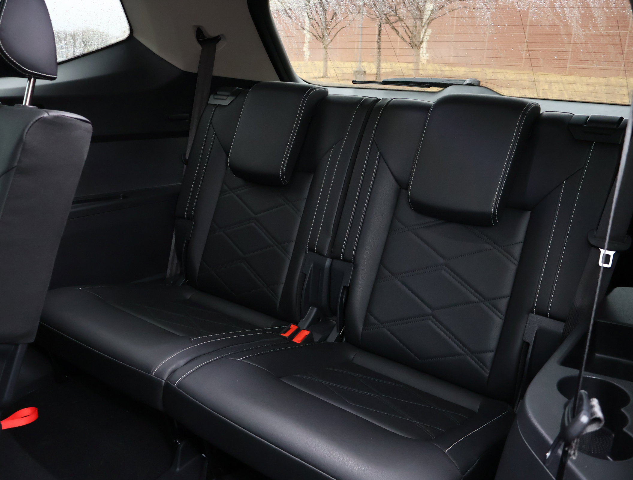 Used 2025 Volkswagen Atlas SE image 21