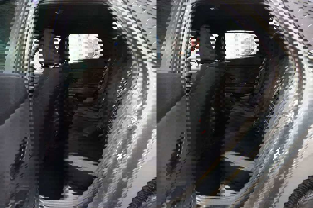 Used 2025 Hyundai Elantra Sport image 20