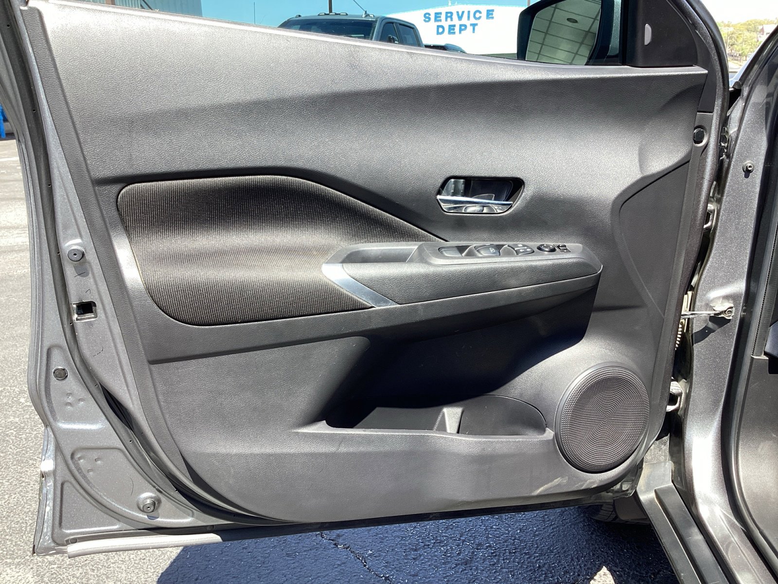 Used 2022 Nissan Kicks SV image 28