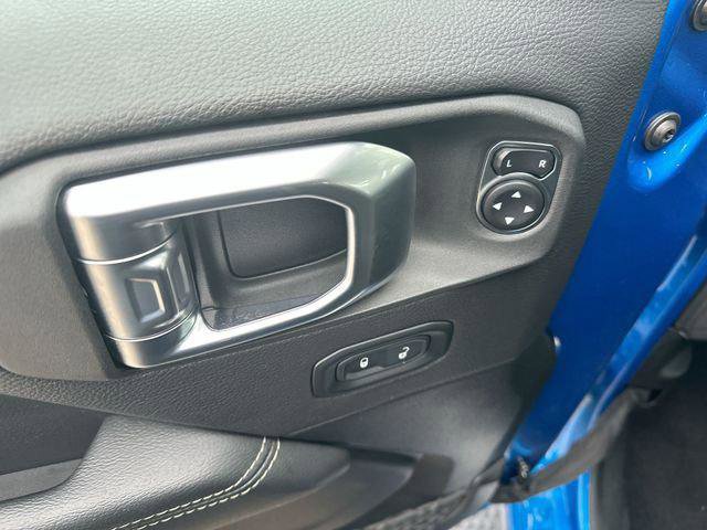 Certified 2022 Jeep Wrangler Unlimited Sahara w/ Cold Weather Group image 15