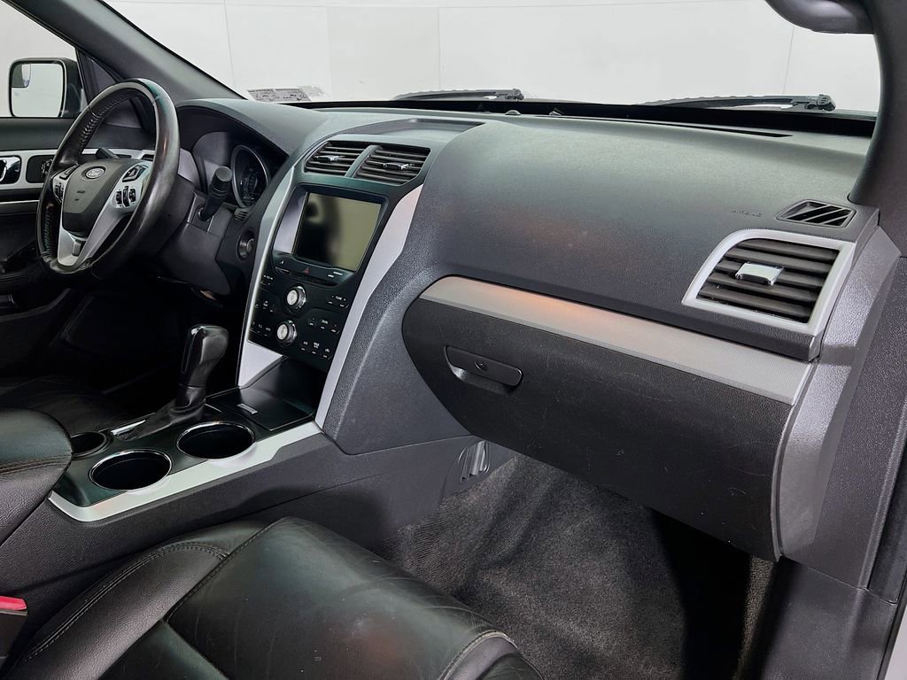 Used 2012 Ford Explorer XLT FWD image 30