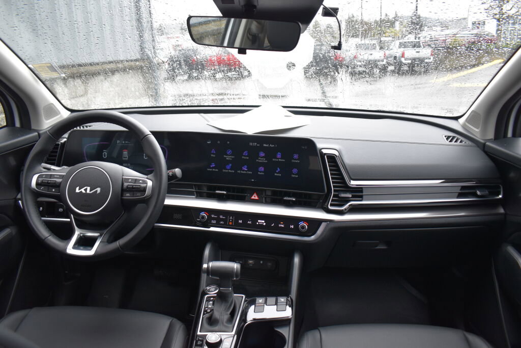 Used 2025 Kia Sportage EX image 26